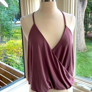 Cute T-back draping blouse
